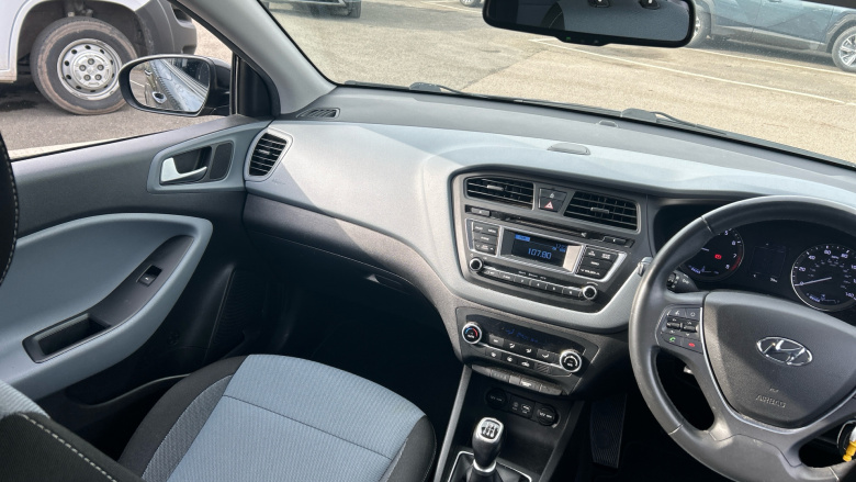 Hyundai i20 1.2 Blue Drive Premium 5dr Petrol Hatchback